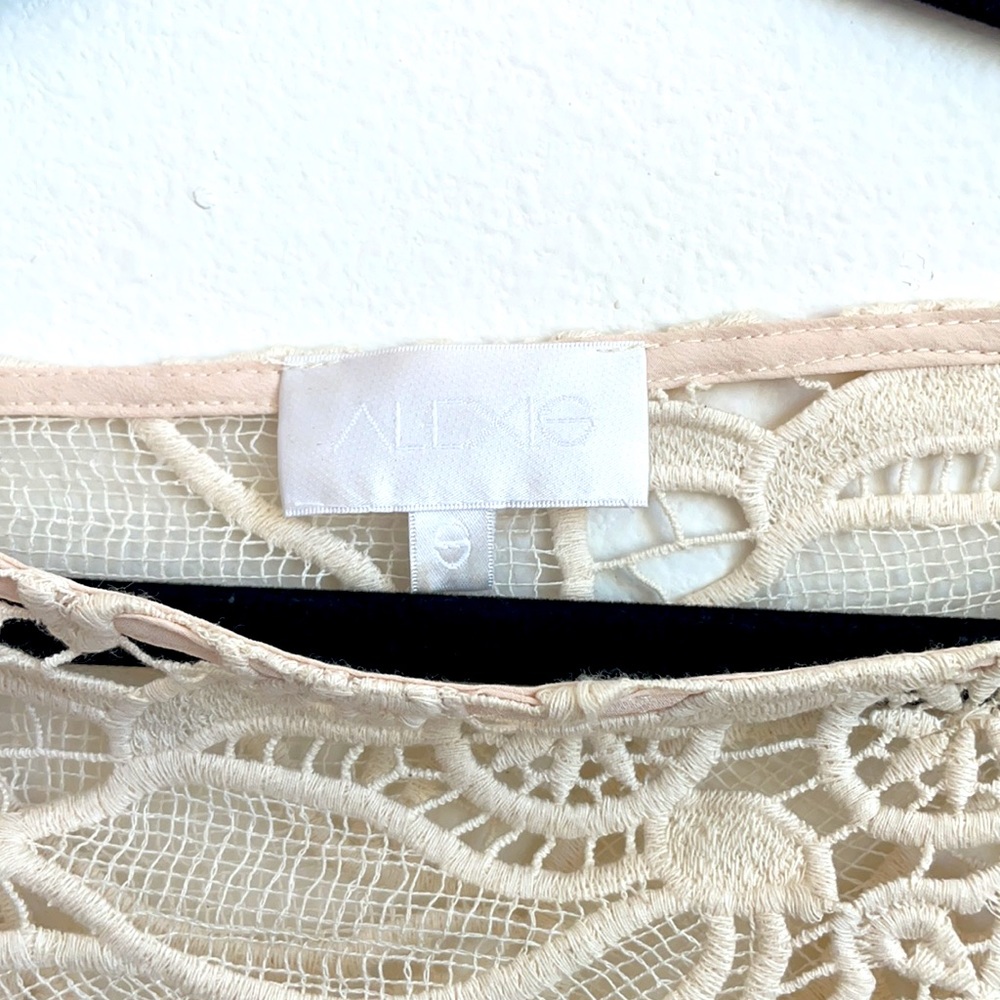 Alexis offwhite floral lace mesh off shoulder top - Picture 3 of 6